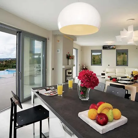 Villa Trapezaki Bay View